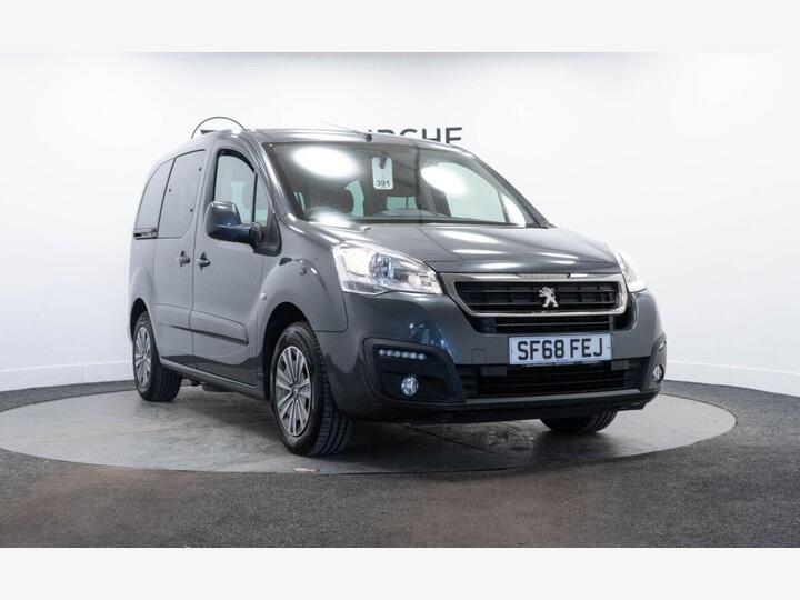 Peugeot PARTNER TEPEE 1.6 BlueHDi Active ETG Euro 6 (s/s) 5dr Peugeot PARTNER TEPEE 1.6 BlueHDi Active ETG Euro 6 (s/s) 5dr