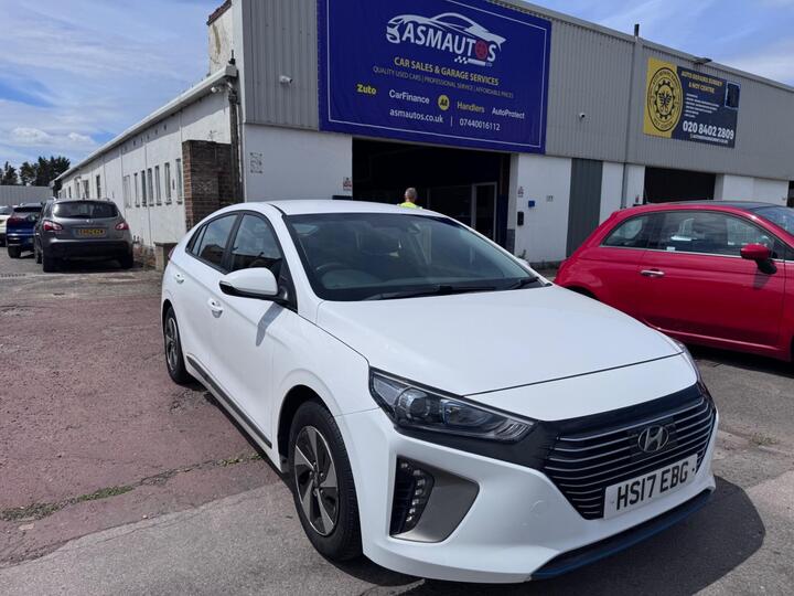 Hyundai IONIQ 1.6 H-GDi SE DCT Euro 6 (s/s) 5dr Hyundai IONIQ 1.6 H-GDi SE DCT Euro 6 (s/s) 5dr