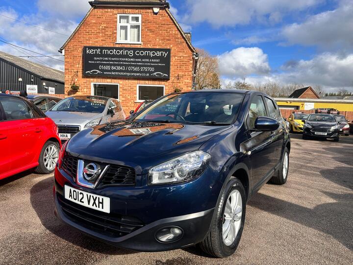 Nissan Qashqai 1.6 Acenta 2WD Euro 5 (s/s) 5dr Nissan Qashqai 1.6 Acenta 2WD Euro 5 (s/s) 5dr