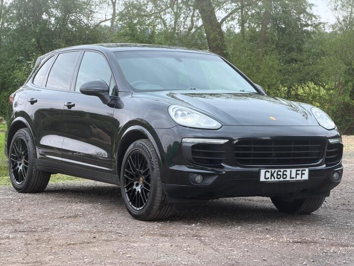 Porsche Cayenne 3.0 TD V6 Platinum Edition TiptronicS 4WD Euro 6 (s/s) 5dr Porsche Cayenne 3.0 TD V6 Platinum Edition TiptronicS 4WD Euro 6 (s/s) 5dr