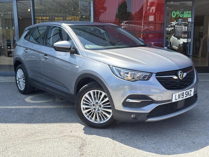 Vauxhall Grandland X 1.2 Turbo Tech Line Nav Auto Euro 6 (s/s) 5dr