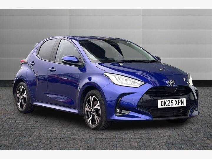 Toyota Yaris 1.5 VVT-h Design E-CVT Euro 6 (s/s) 5dr