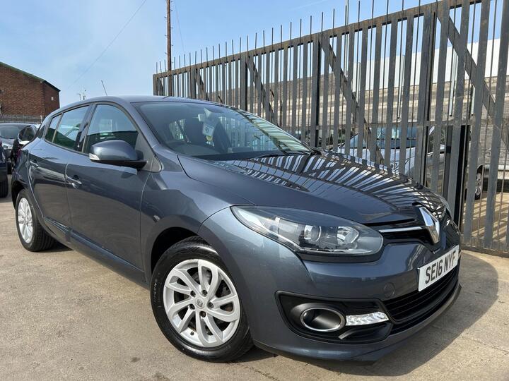 Renault Megane 1.5 DCi Dynamique Nav Euro 6 (s/s) 5dr Renault Megane 1.5 DCi Dynamique Nav Euro 6 (s/s) 5dr