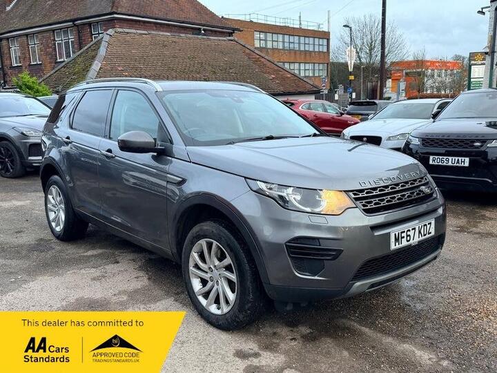Land Rover Discovery Sport 2.0 TD4 SE Auto 4WD Euro 6 (s/s) 5dr Land Rover Discovery Sport 2.0 TD4 SE Auto 4WD Euro 6 (s/s) 5dr