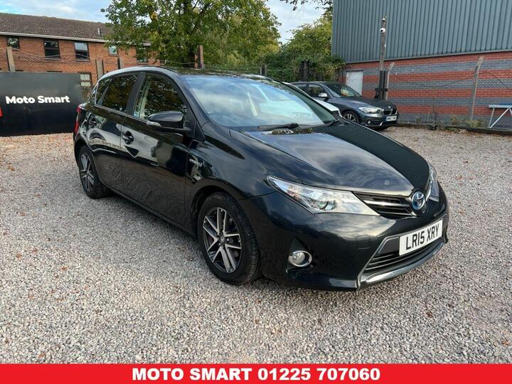 Toyota AURIS 1.8 VVT-h Icon Plus CVT Euro 5 (s/s) 5dr Toyota AURIS 1.8 VVT-h Icon Plus CVT Euro 5 (s/s) 5dr