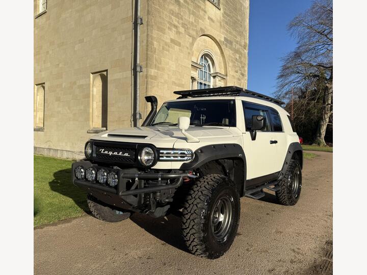Toyota FJ Cruiser Over £30K Of Cool Upgrades. ULEZ