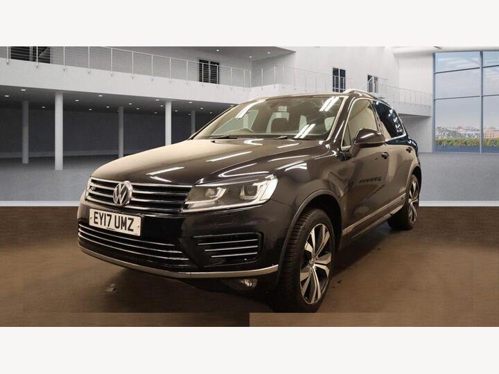 Volkswagen TOUAREG 3.0 TDI V6 BlueMotion Tech R-Line Tiptronic 4WD Euro 6 (s/s) 5dr Volkswagen TOUAREG 3.0 TDI V6 BlueMotion Tech R-Line Tiptronic 4WD Euro 6 (s/s) 5dr
