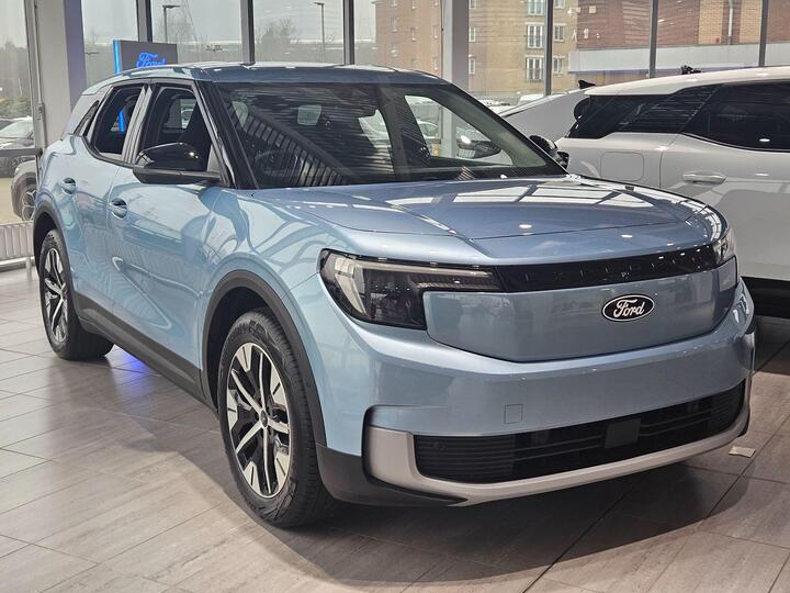 Ford Explorer Standard Range 52kWh Style Auto 5dr