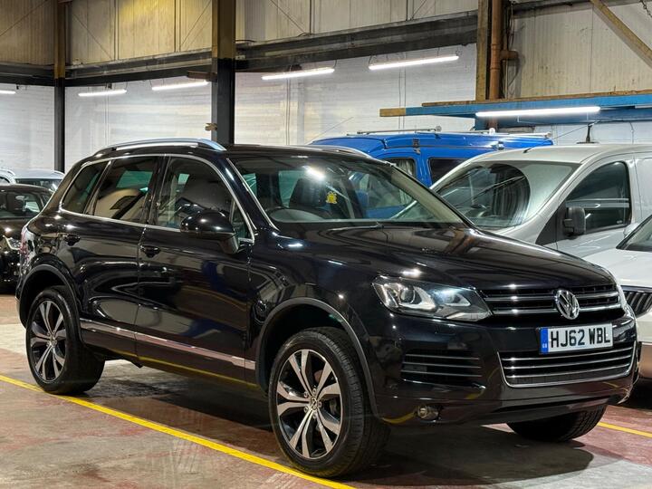 Volkswagen Touareg 3.0 TDI V6 BlueMotion Tech SE Tiptronic 4WD Euro 5 (s/s) 5dr