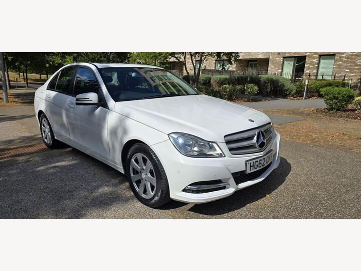 Mercedes-Benz C Class 1.6 C180 BlueEfficiency Executive SE G-Tronic+ Euro 5 (s/s) 4dr