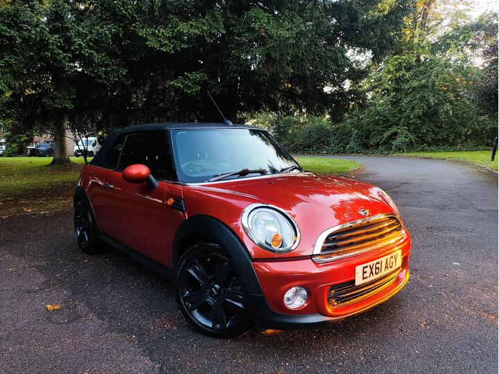 MINI Convertible 1.6 Cooper Euro 5 (s/s) 2dr MINI Convertible 1.6 Cooper Euro 5 (s/s) 2dr