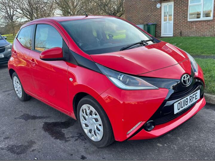 Toyota AYGO 1.0 VVT-i X-play X-shift Euro 6 5dr