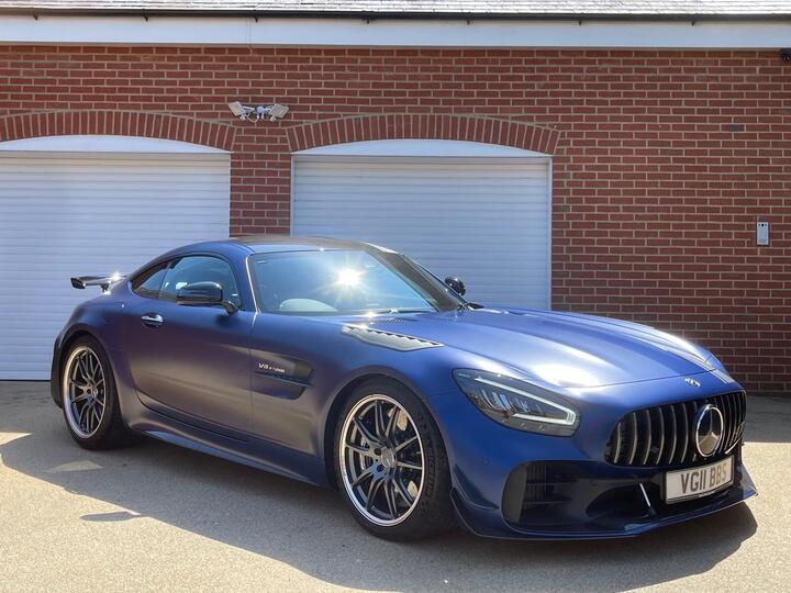 Mercedes-Benz AMG GT 4.0 V8 BiTurbo R PRO SpdS DCT Euro 6 (s/s) 2dr Mercedes-Benz AMG GT 4.0 V8 BiTurbo R PRO SpdS DCT Euro 6 (s/s) 2dr