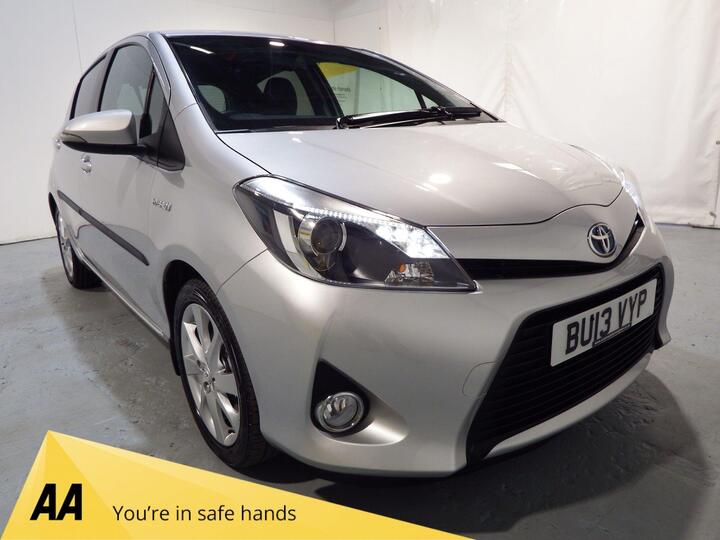 Toyota YARIS 1.5 VVT-h T Spirit CVT Euro 5 5dr