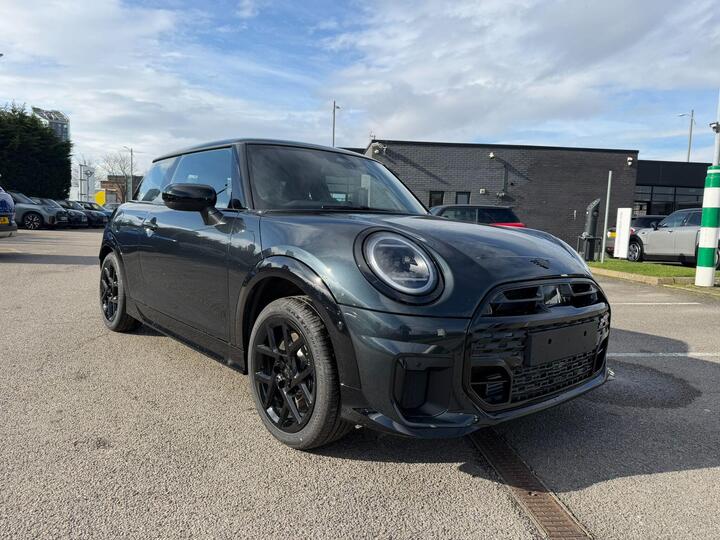 MINI Cooper 1.5C Sport Steptronic Euro 6 (s/s) 3dr