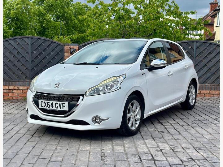 Peugeot 208 1.2 VTi Style Euro 5 5dr