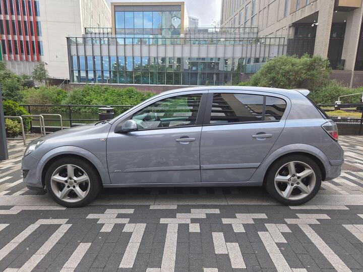 Vauxhall Astra 1.8i 16v SRi 5dr