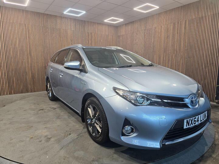 Toyota Auris 1.8 VVT-h Icon+ Touring Sports CVT Euro 5 (s/s) 5dr Toyota Auris 1.8 VVT-h Icon+ Touring Sports CVT Euro 5 (s/s) 5dr