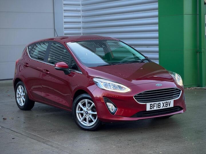 Ford Fiesta 1.1 Ti-VCT Zetec Euro 6 (s/s) 5dr Ford Fiesta 1.1 Ti-VCT Zetec Euro 6 (s/s) 5dr