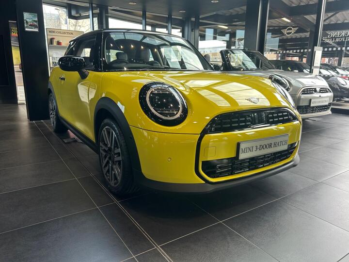 MINI Cooper 1.5C Classic Steptronic Euro 6 (s/s) 3dr