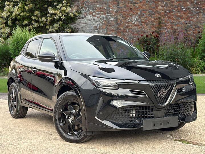 Alfa Romeo Junior 1.2 MHEV Ibrida E-DCT Euro 6 (s/s) 5dr