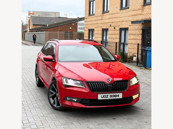 Skoda Superb 2.0 TDI SE L Executive DSG Euro 6 (s/s) 5dr Skoda Superb 2.0 TDI SE L Executive DSG Euro 6 (s/s) 5dr