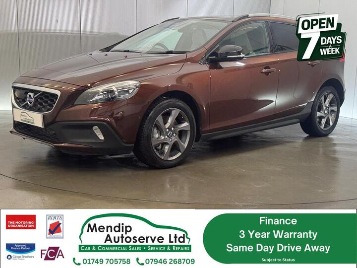 Volvo V40 Cross Country 2.0 D4 Lux Nav Hatchback 5dr Diesel Geartronic Euro 6 (s/s) (190 Ps)