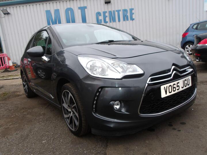 DS AUTOMOBILES DS 3 1.2 PureTech DStyle Nav Euro 6 (s/s) 3dr DS AUTOMOBILES DS 3 1.2 PureTech DStyle Nav Euro 6 (s/s) 3dr