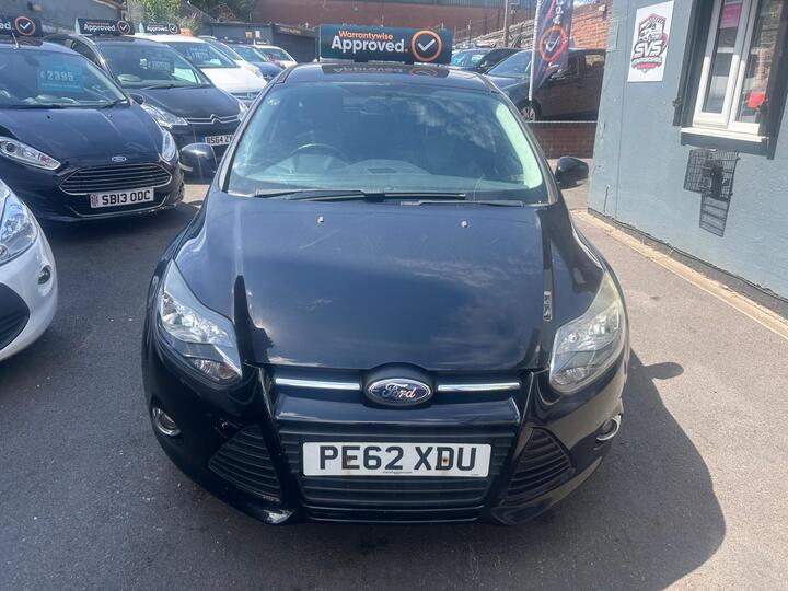Ford Focus 1.0T EcoBoost Zetec Euro 5 (s/s) 5dr