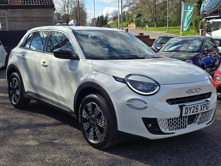 Fiat 600 1.2 MHEV E-DCT Euro 6 (s/s) 5dr