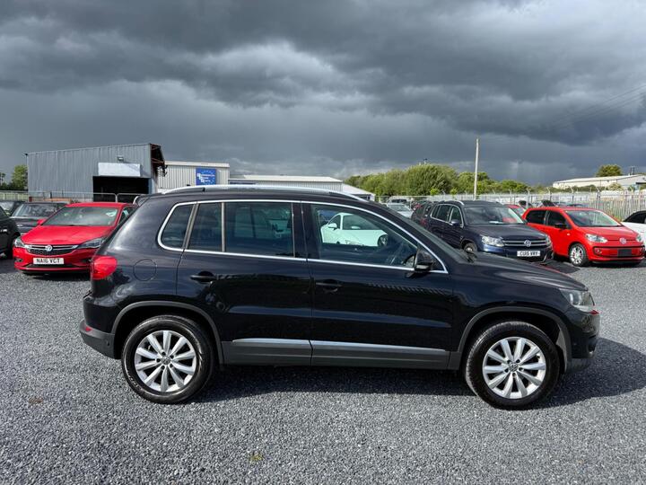 Volkswagen Tiguan 2.0 TDI BlueMotion Tech Match 4WD Euro 5 (s/s) 5dr