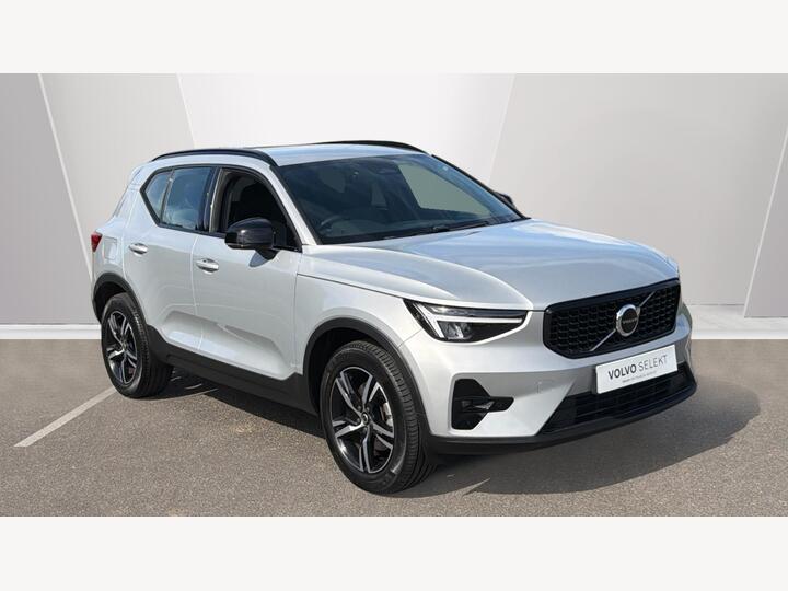 Volvo XC40 2.0 B4 MHEV Plus DCT Auto AWD Euro 6 (s/s) 5dr