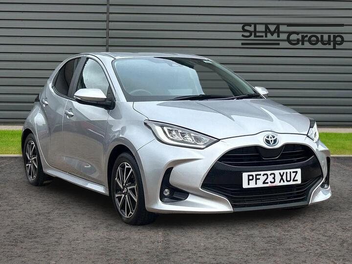 Toyota Yaris 1.5 VVT-h Design E-CVT Euro 6 (s/s) 5dr
