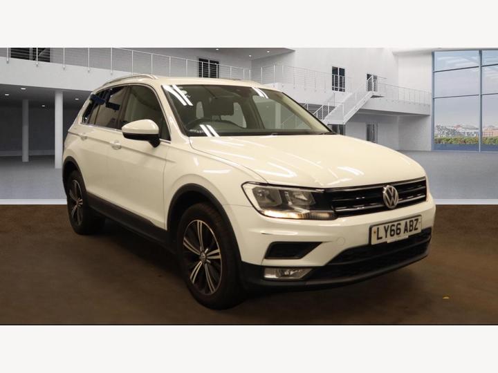 Volkswagen Tiguan 2.0 TDI BlueMotion Tech SE Navigation DSG 4Motion Euro 6 (s/s) 5dr