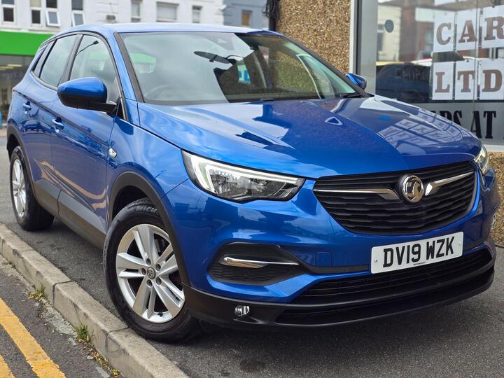 Vauxhall Grandland X 1.2 Turbo SE Euro 6 (s/s) 5dr Vauxhall Grandland X 1.2 Turbo SE Euro 6 (s/s) 5dr