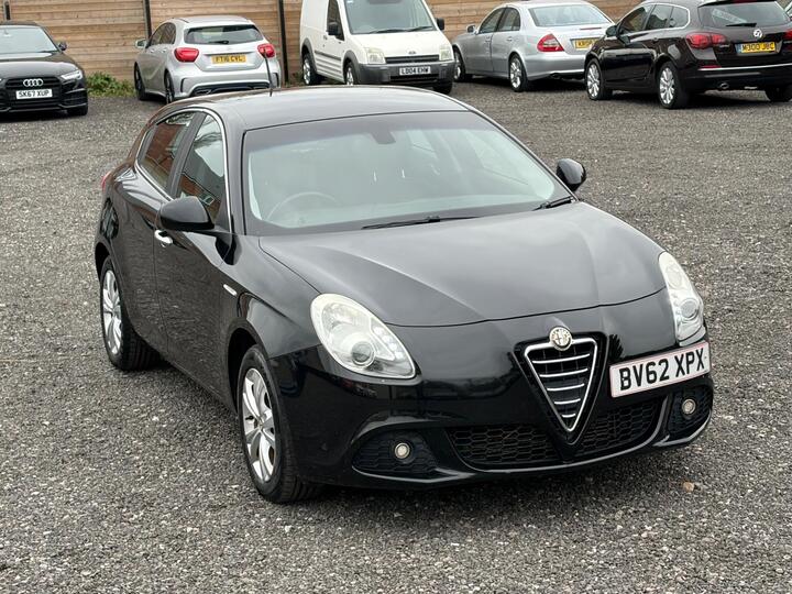 Alfa Romeo Giulietta 1.6 JTDM-2 Lusso Euro 5 (s/s) 5dr