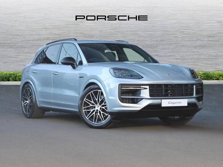 Porsche Cayenne 3.0 V6 E-Hybrid 25.9kWh Black Edition TiptronicS 4WD Euro 6 (s/s) 5dr