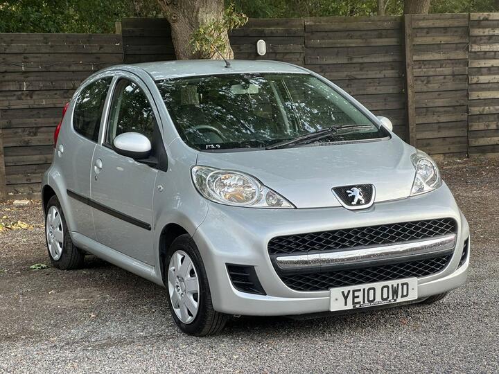 Peugeot 107 1.0 12V Urban Euro 4 5dr Peugeot 107 1.0 12V Urban Euro 4 5dr