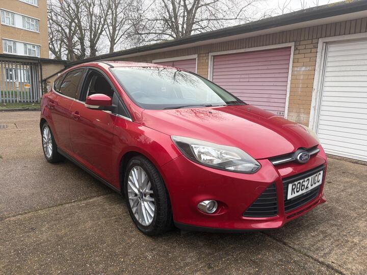 Ford Focus 1.0T EcoBoost Zetec Euro 5 (s/s) 5dr