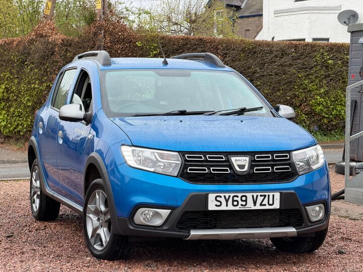 Dacia Sandero Stepway 0.9 TCe Essential Euro 6 (s/s) 5dr