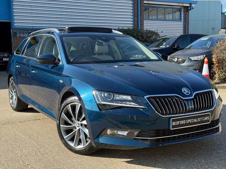 Skoda Superb 2.0 TSI Laurin & Klement DSG 4WD Euro 6 (s/s) 5dr Skoda Superb 2.0 TSI Laurin & Klement DSG 4WD Euro 6 (s/s) 5dr