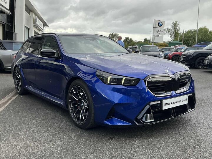 BMW M5 4.4 22.1kWh Touring Steptronic XDrive Euro 6 (s/s) 5dr