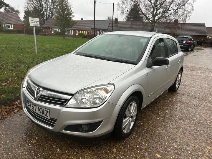Vauxhall Astra 1.4i 16v SXi 5dr