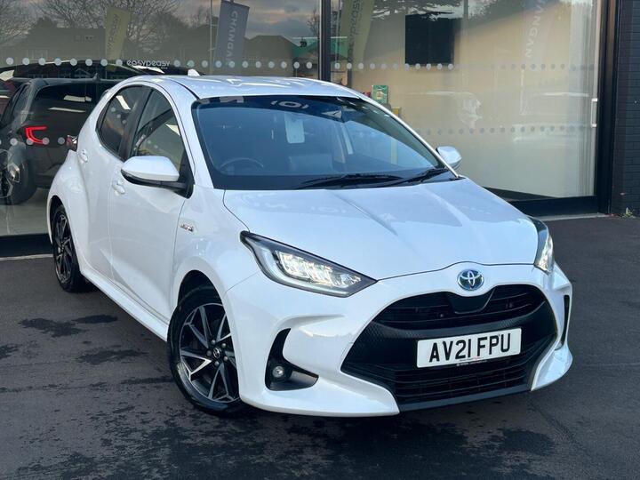 Toyota Yaris 1.5 VVT-h Design E-CVT Euro 6 (s/s) 5dr