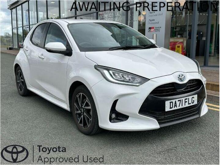 Toyota Yaris 1.5 VVT-h Design E-CVT Euro 6 (s/s) 5dr