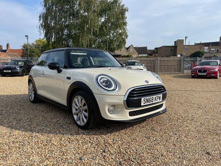 MINI Hatch 1.5 Cooper Classic Euro 6 (s/s) 3dr