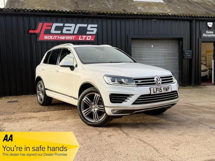 Volkswagen Touareg 3.0 TDI V6 BlueMotion Tech R-Line Tiptronic 4WD Euro 6 (s/s) 5dr