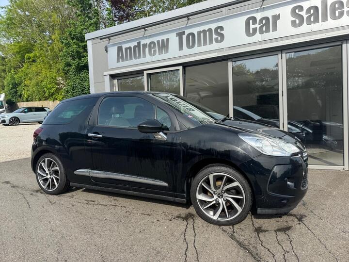 DS AUTOMOBILES DS 3 1.2 PureTech DStyle Nav Euro 6 (s/s) 3dr DS AUTOMOBILES DS 3 1.2 PureTech DStyle Nav Euro 6 (s/s) 3dr