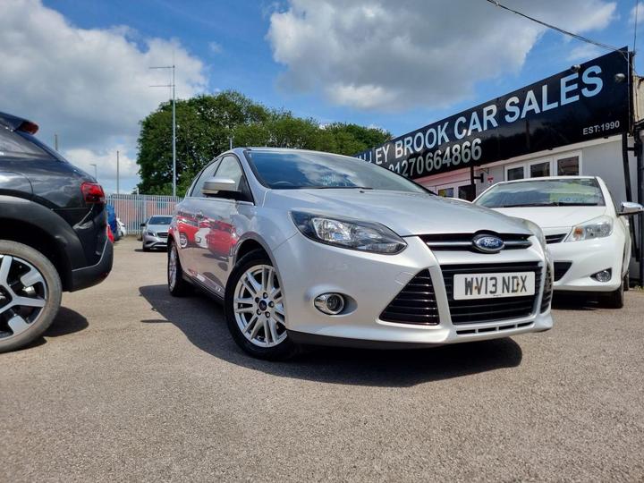 Ford FOCUS 1.6 TDCi ECOnetic Titanium Euro 5 (s/s) 5dr