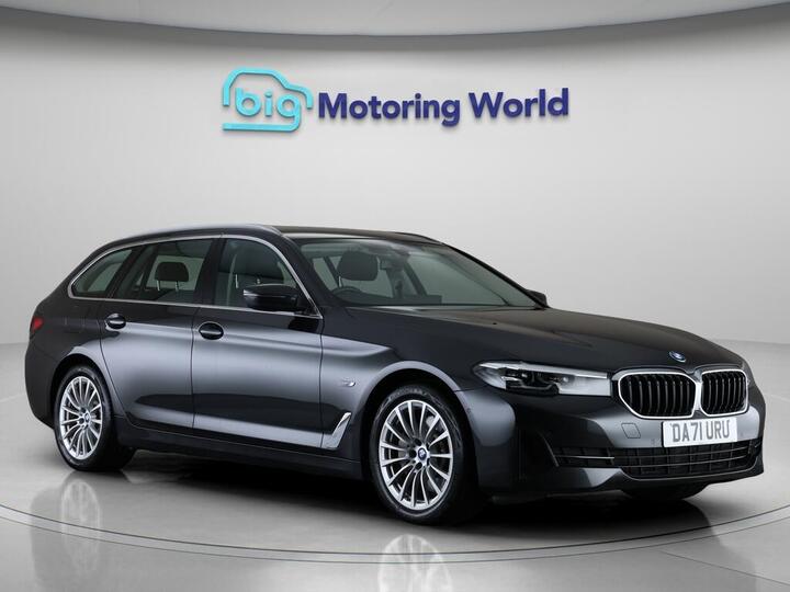 BMW 5 Series 2.0 530e 12kWh SE Touring Steptronic Euro 6 (s/s) 5dr BMW 5 Series 2.0 530e 12kWh SE Touring Steptronic Euro 6 (s/s) 5dr